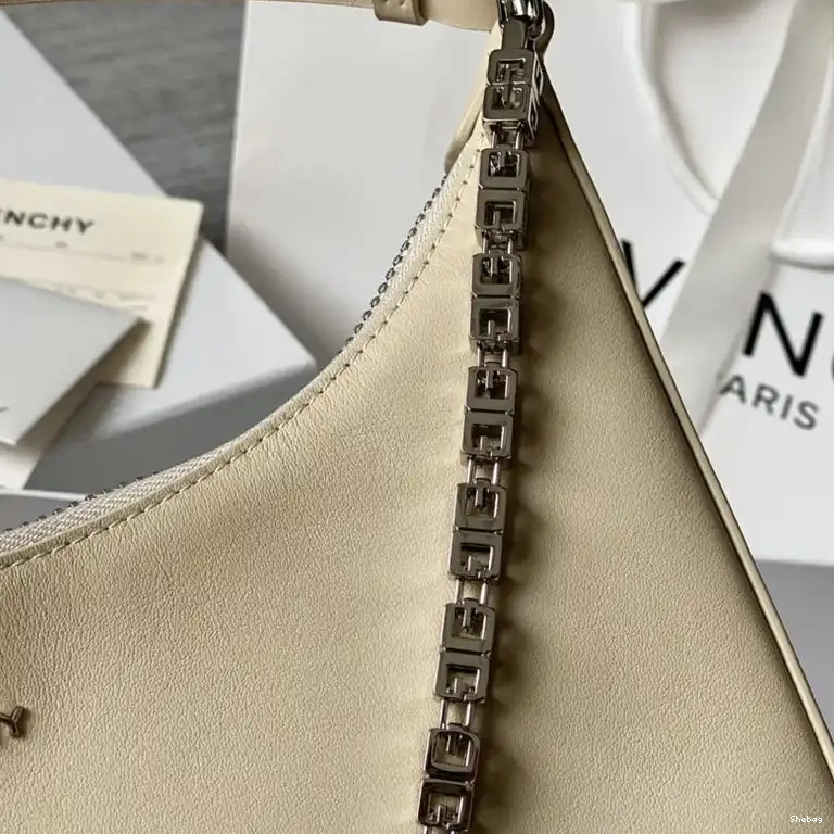 2206RF0012 Bag Givenchy 0811